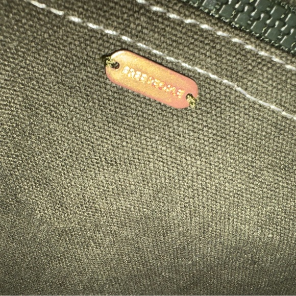 Free People Oversized Olive Canvas Tote Bag Embroidered Patches Rope Straps NWT - Picture 6 of 8